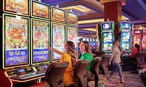 lotto7 player celebrating a sports betting win on mobile in the Philippines